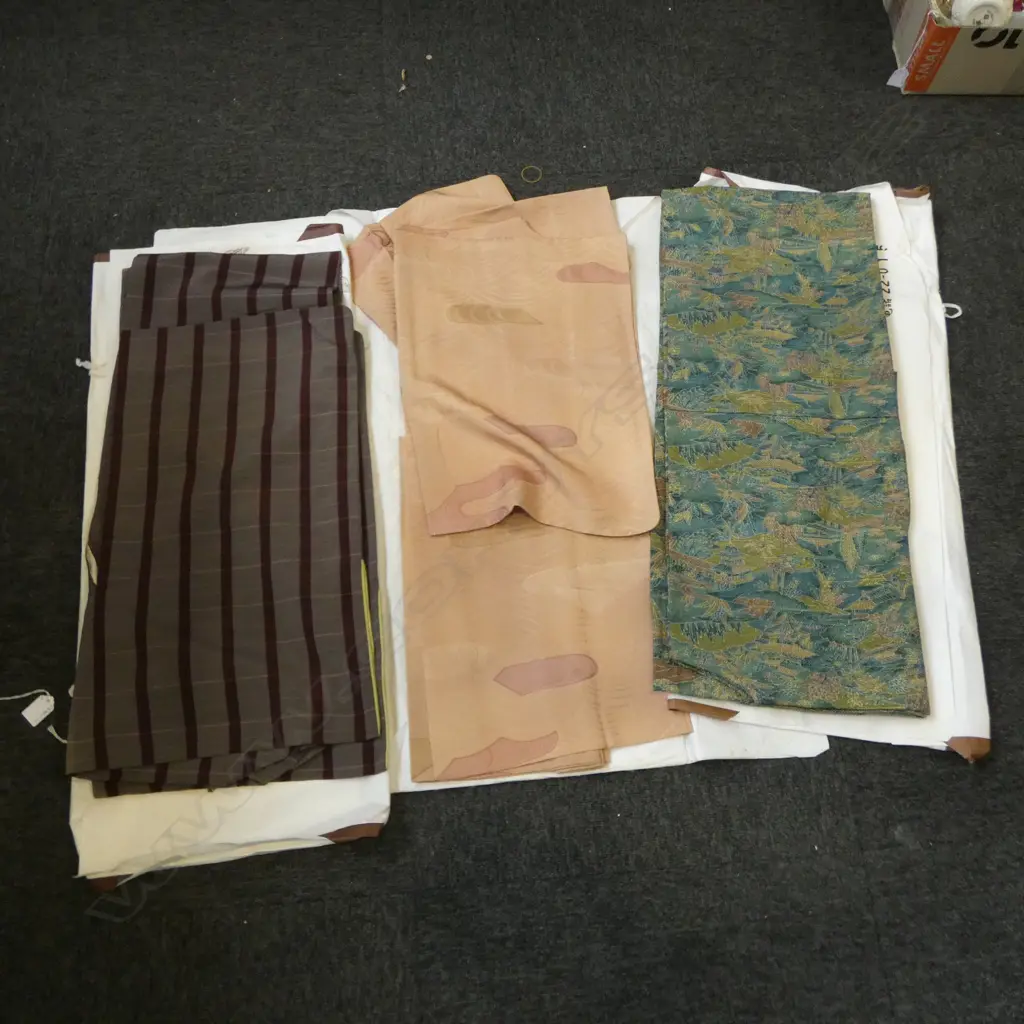 2 VINTAGE JAPANESE KIMONO IN ORIGINAL PACKAGING Image 1++