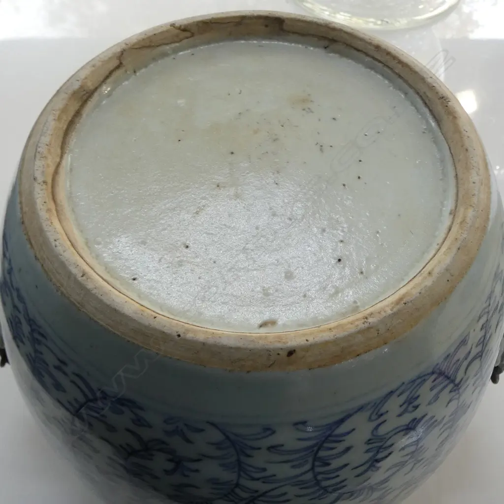 ORIENTAL B/W LIDDED CONTAINER H.210mm - CH'ING DYNASTY APOTHECARY JAR? Image 1++