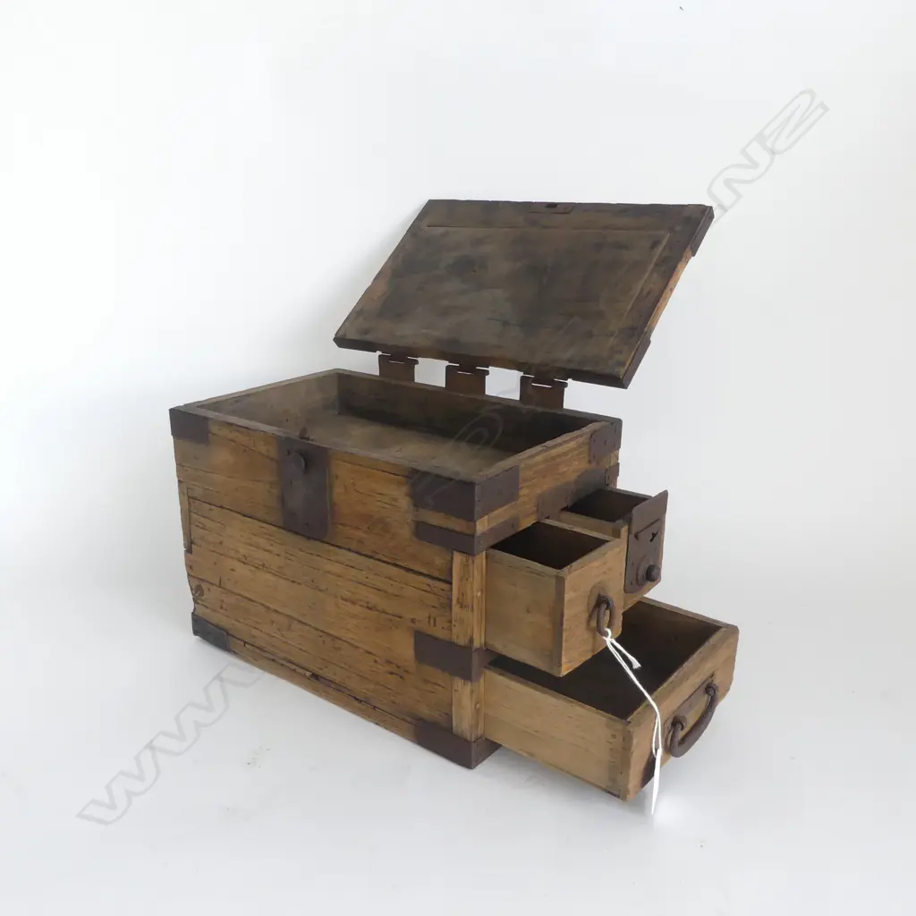 ANTIQUE KEYAKI ZENEBAKO 180x290x210mm Image 1++