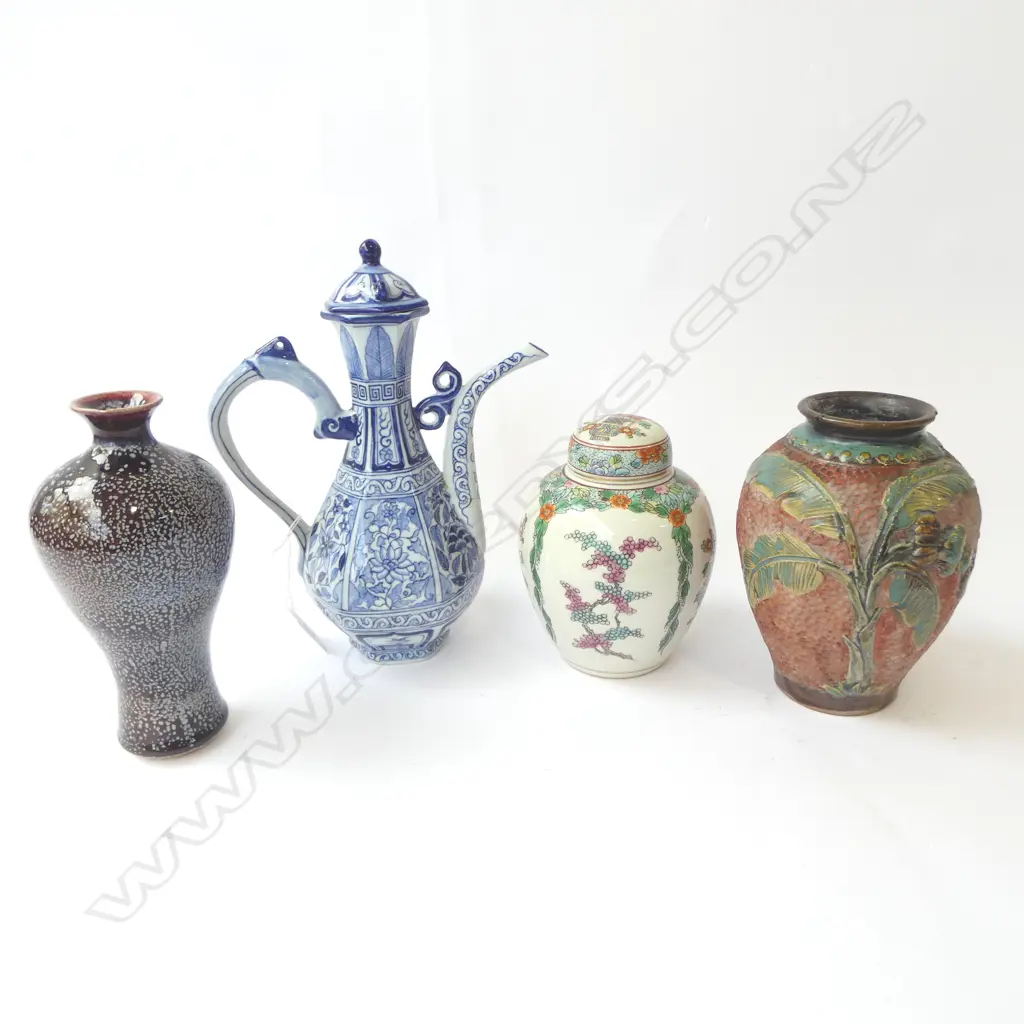 3 CHINESE VASES (1 w. rim chip) + B/W JUG H.250mm Image 1++