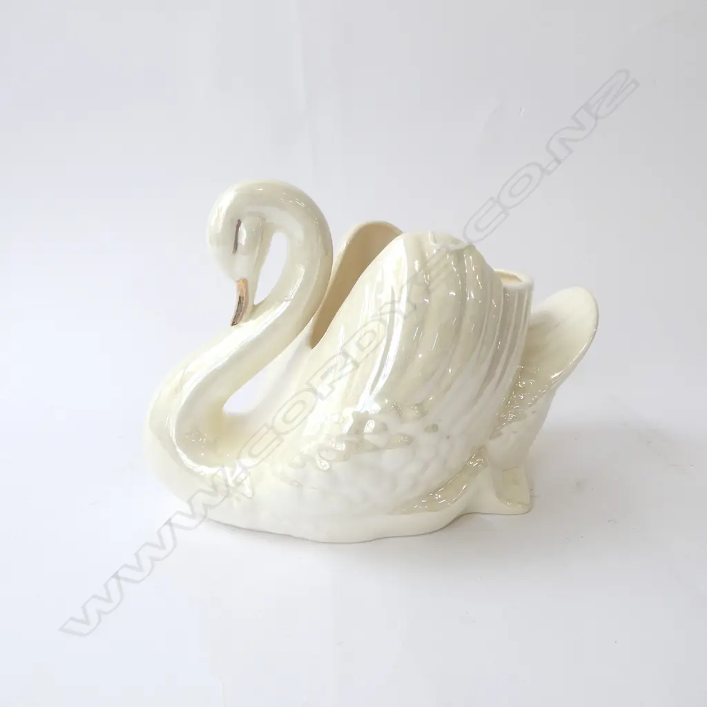 LUSTRE GLAZE SWAN H200mm Image 1++