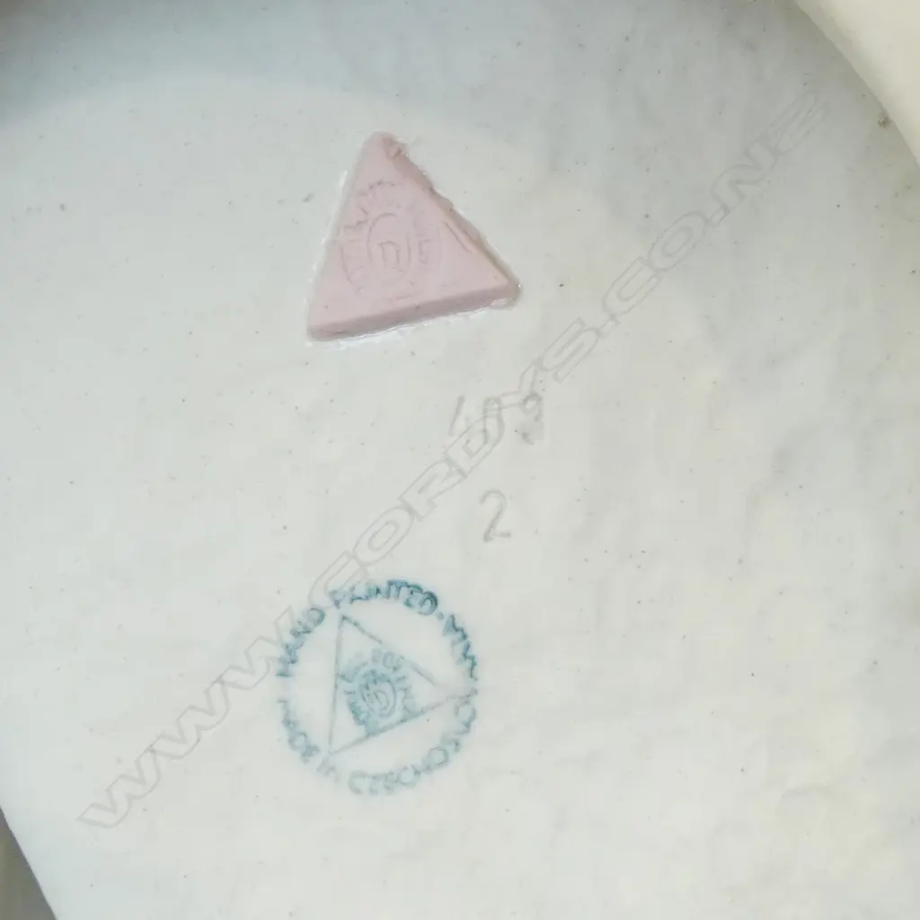 ROYAL DUX HAND PAINTED HOUND, L.300mm trademark pink triangle Image 1++