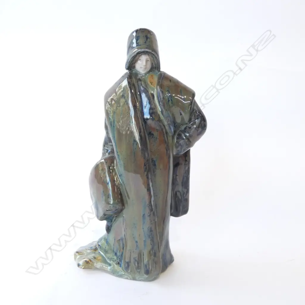 GEROGES VAN DER STRAETEN FOR ALOYS CHINA FIGURE; WOMEN WITH CAPE, H.230mm Image 1++