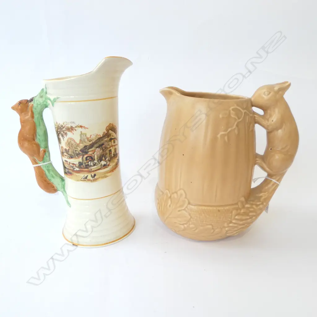 SLYVAC SQUIREL JUG H220MM & ANOTHER H240MM Image 1++