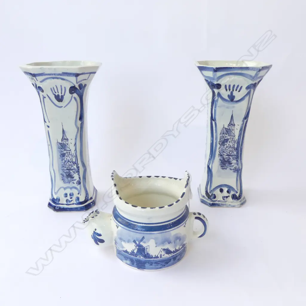 PR VINTAGE DELFT VASES, H.250mm & JUG Image 1++