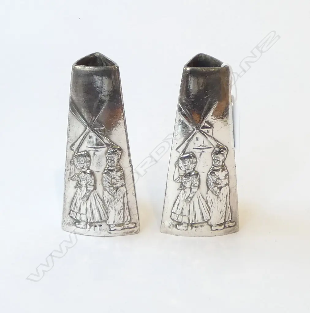 PAIR WMF ART NOUVEAU DUTCH CHILDREN SILVER PLATED VASES, H.125MM Image 1++