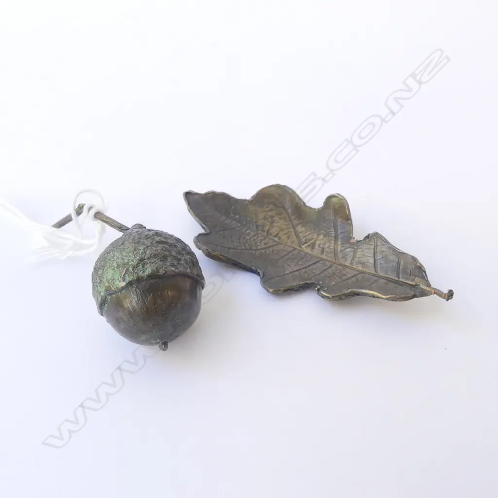 BRONZE ACORN & OAK LEAF Image 1++