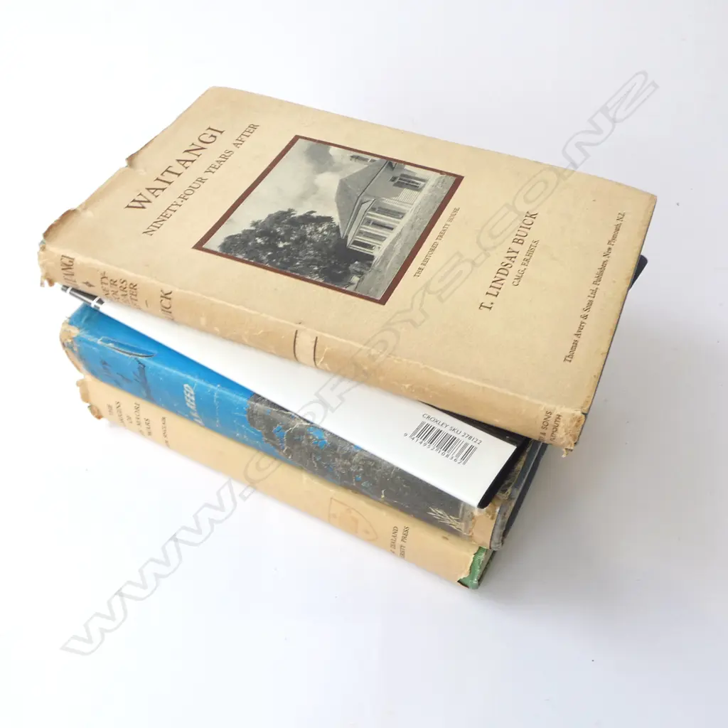 3 N.Z. HISTORY REFERENCE BOOKS; WAITANGI by LINDSAY BUICK w. information on Lord and Lady Bledisloe - Doners of Waitangi Image 1++