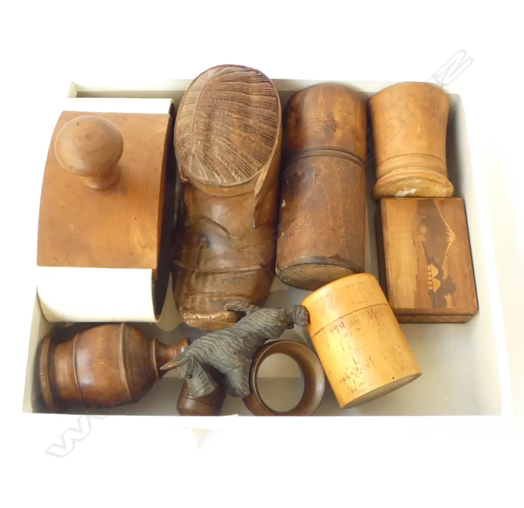 TREEN ITEMS - INK BLOTTER, BOX, CONTAINERS, SCOTTIE DOG NAPKIN RING, ETC Image 1++
