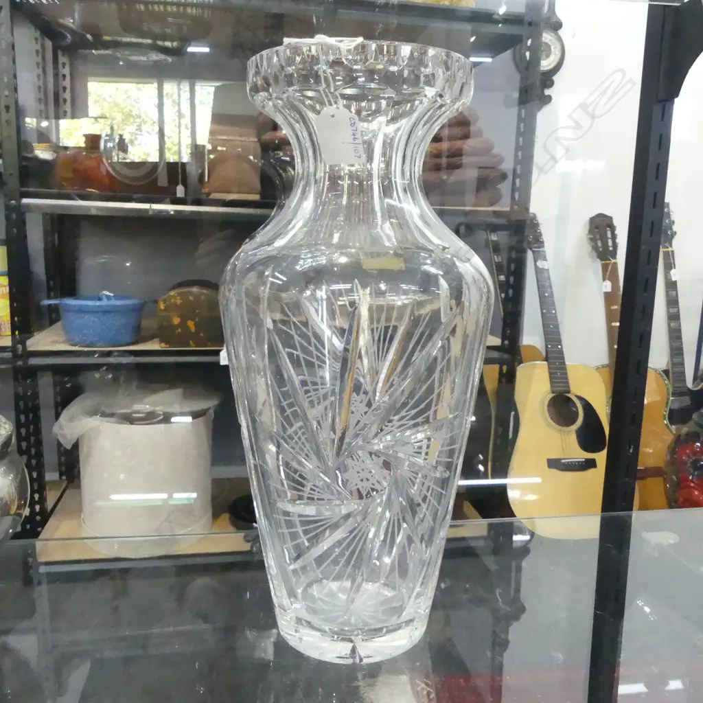 LARGE CUT CRYSTAL VASE H365MM Image 1++