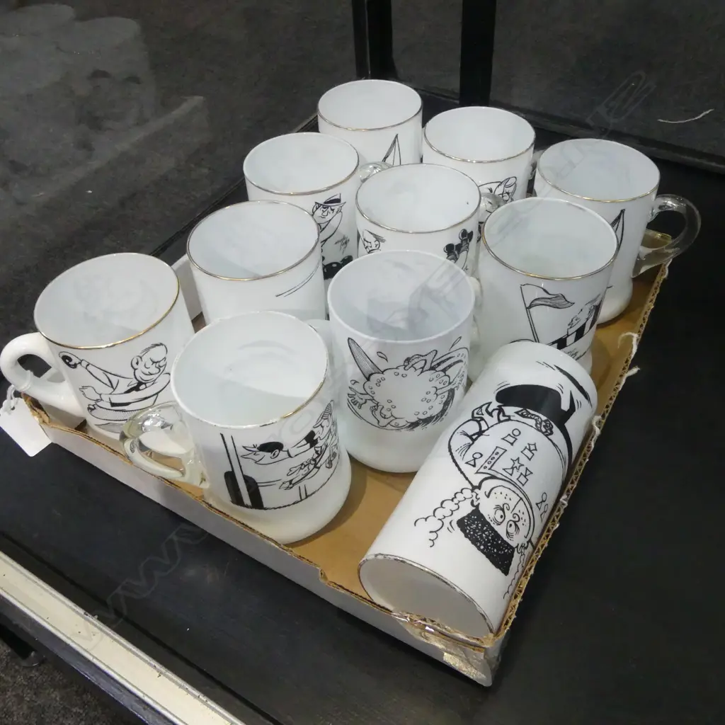 10 VINTAGE MILK GLASS COFFEE MUGS & VOLGA BOATMAN VASE Image 1++