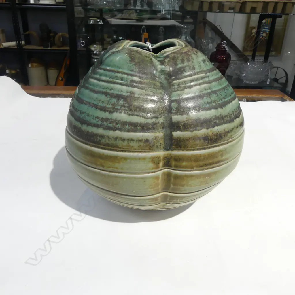 GREEN GLAZED POTTERY LOBED VASE H.180mm Image 1++