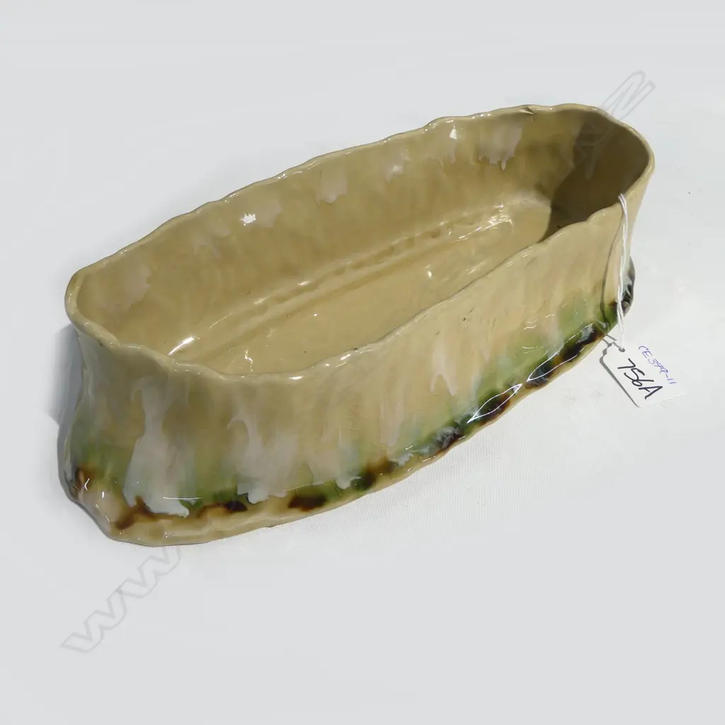 HAND CRAFTED MOLLIE POTTERY TROUGH W.290mm (SMALL CHIP)  Image 1++
