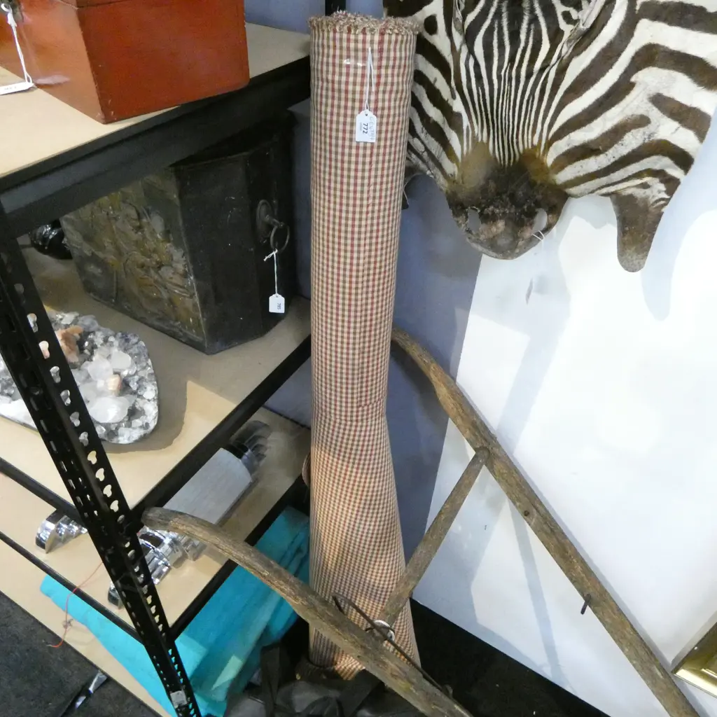 BOLT OF PRINTED CHECK CLOTH Image 1++