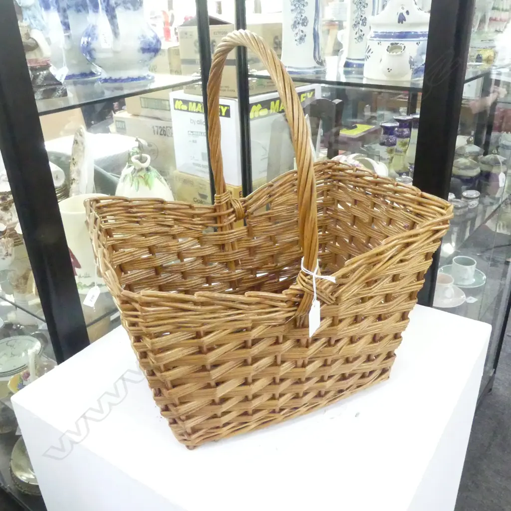 ENGLISH WILLOW BASKET W.385mm Image 1++