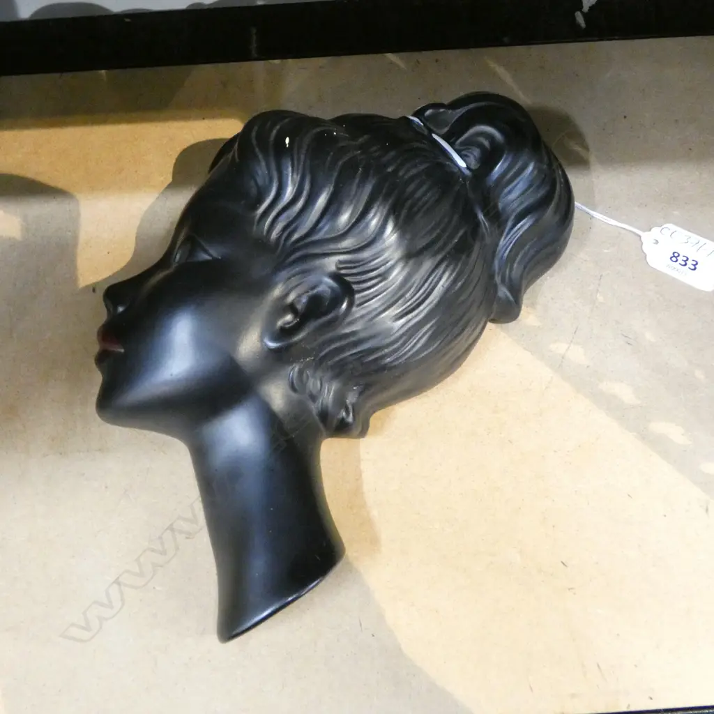 1960S FEMALE WALL BUST IN BLACK WTH HIGHLIGHTS H.230mm Image 1++