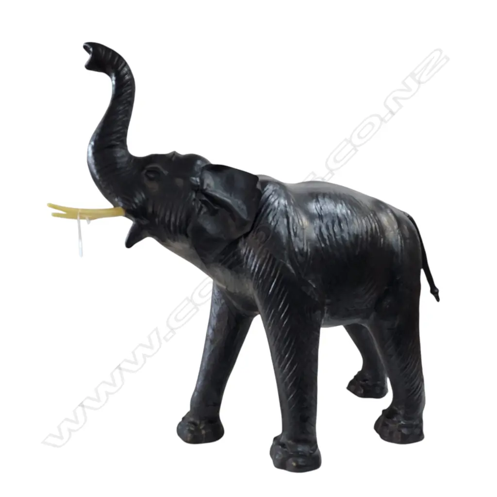 LG LEATHER ELEPHANT  Image 1++