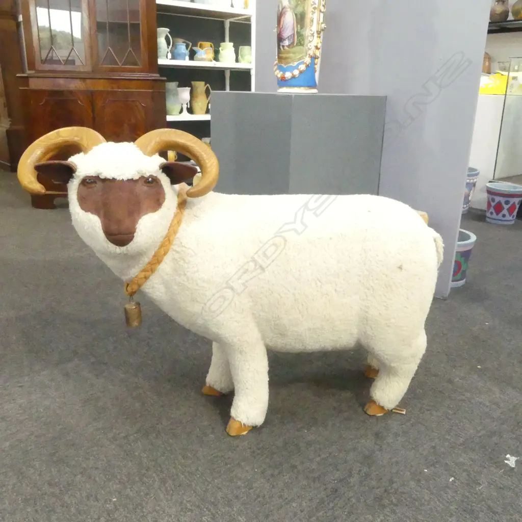 HORNED SHEEP 900x300x700mm Image 1++