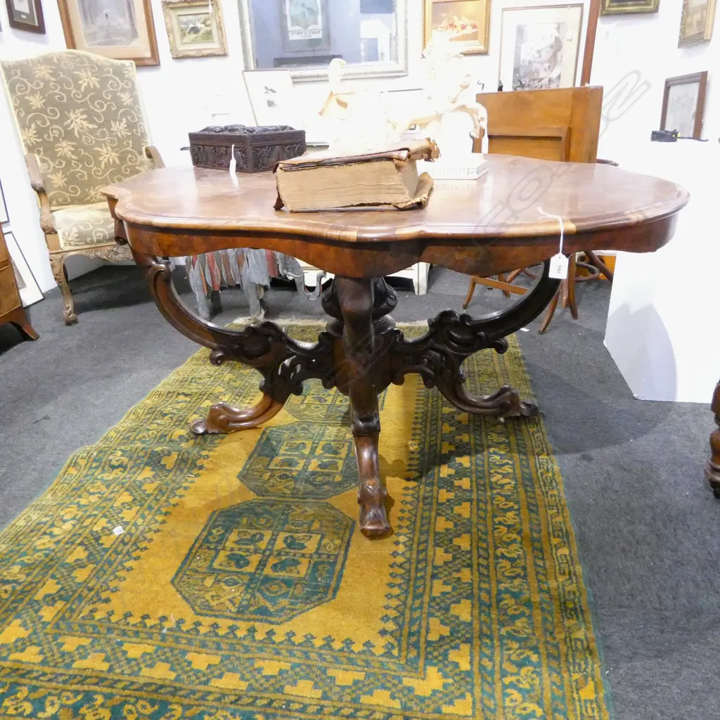 VICTORIAN WALNUT SHAPED TOP CENTRE TABLE 1470x1140x720mm Image 1++