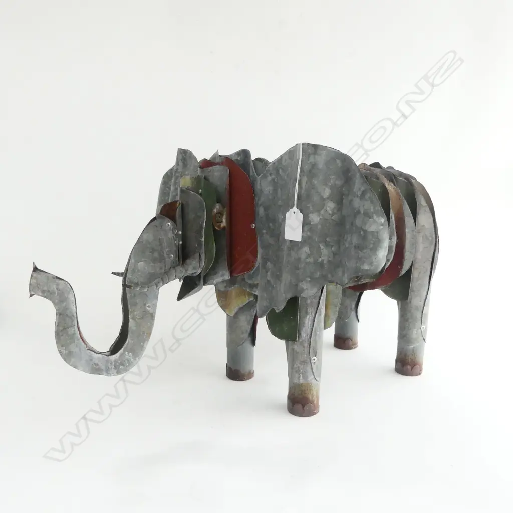 'Rustic Twist' CORRUGATED STEEL ELEPHANT L.700mm. H.365mm.  Image 1++