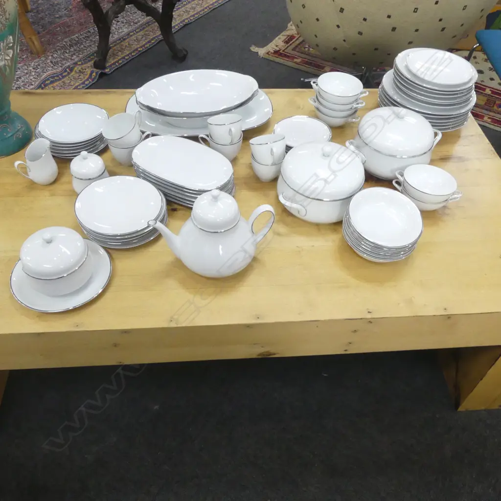 HUTSCHENREUTHER DINNER SET, WHITE w. SILVER RIM Image 1++