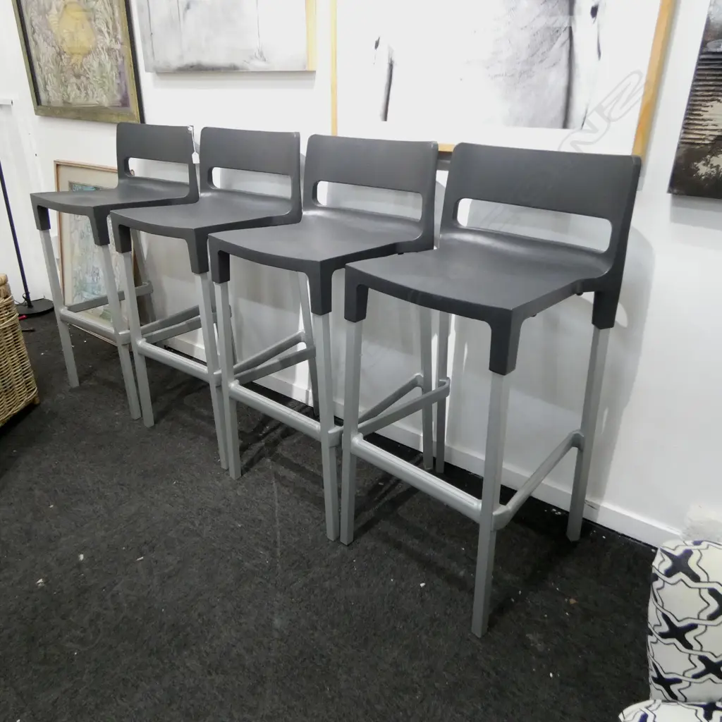4 KITCHEN BAR STOOLS; DIVO 'ANTRACITE' Image 1++