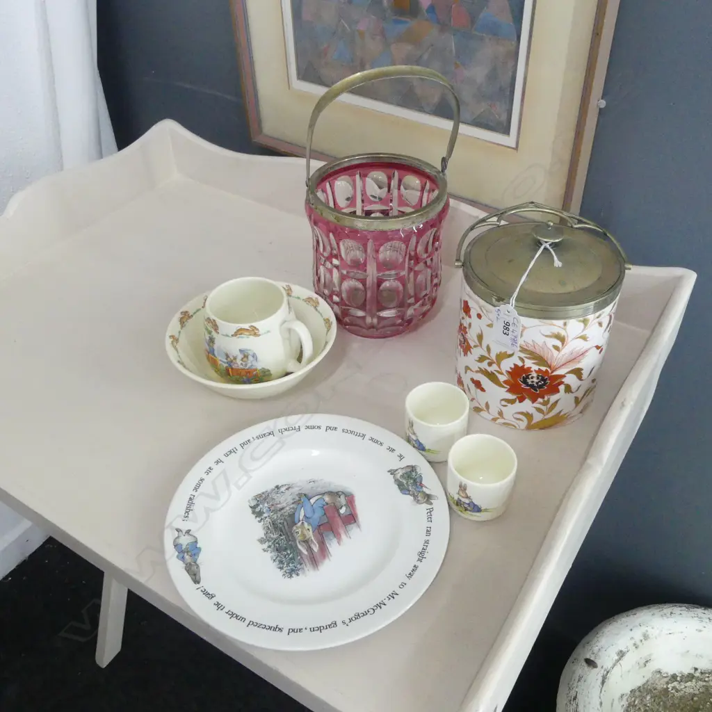 5 PCES BUNNYKINS (1 WEDGWOOD) + 2 BISCUIT BARRELS / BUCKETS Image 1++