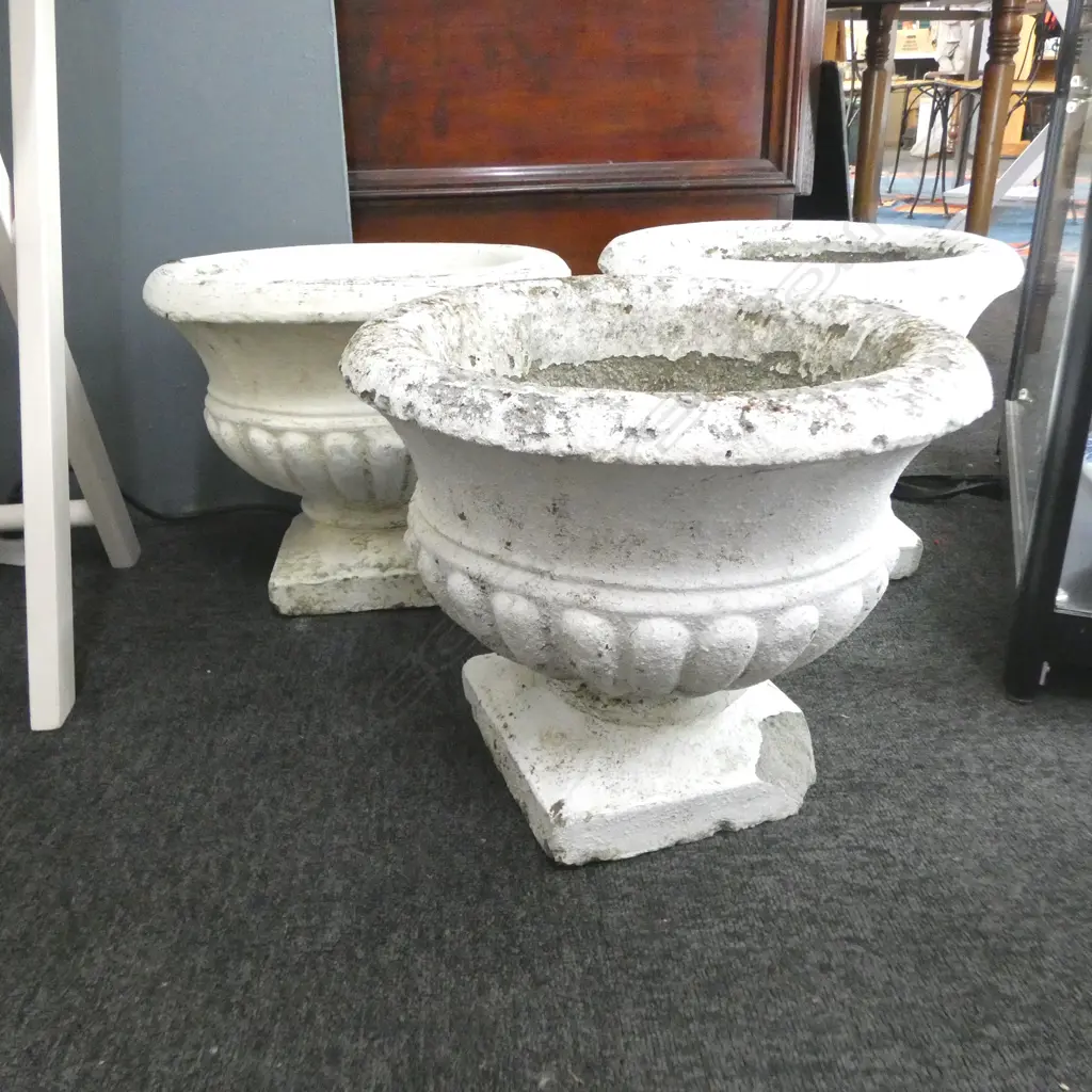 3 WHITE PAINTED CONCRETE GARDEN URN PLANTERS H.300mm, 370mm dia Image 1++