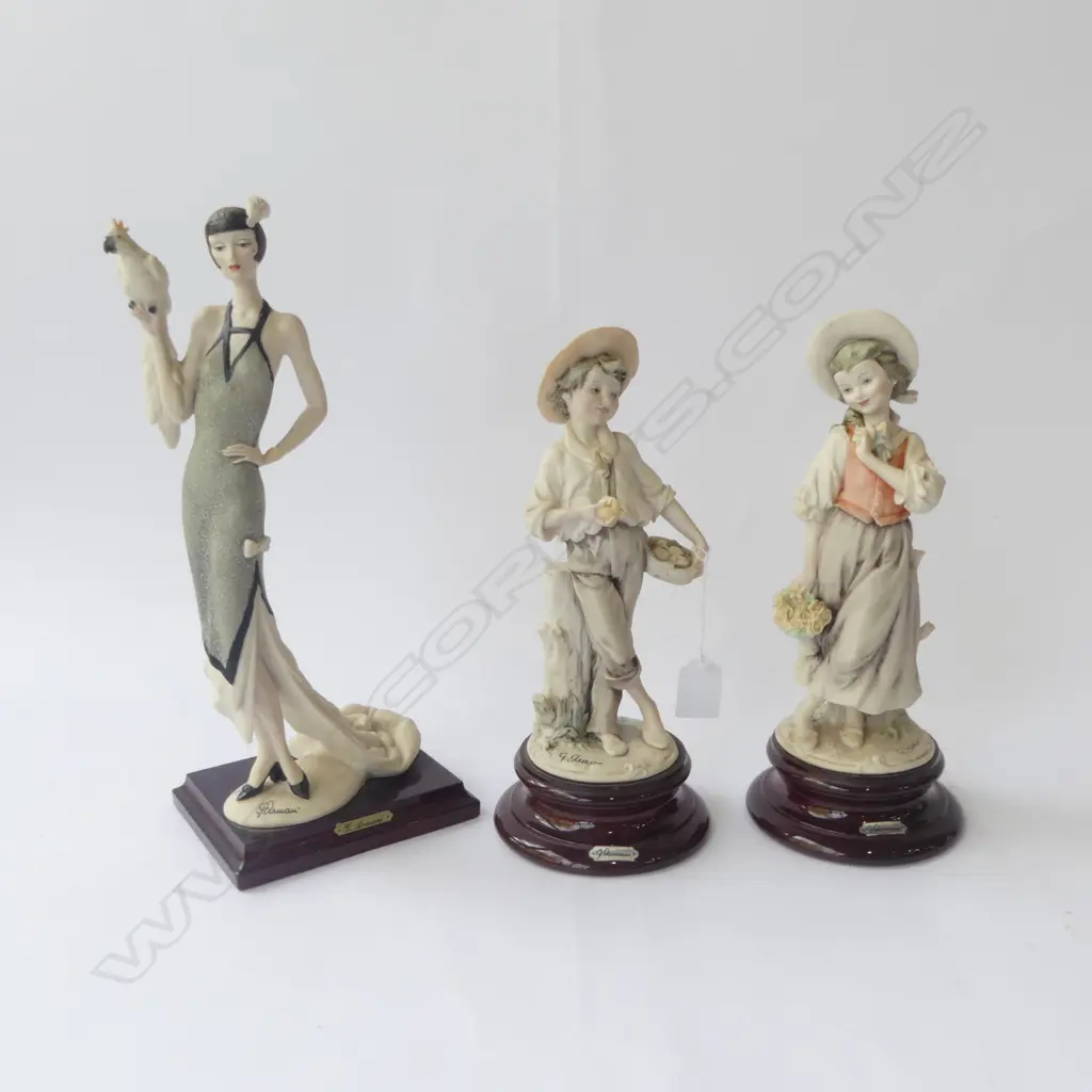 3 CAPODIMONTE FIGURES H.340mm Image 1++