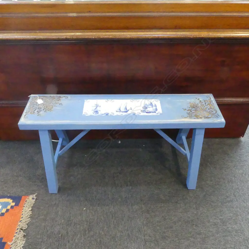 DELFT TILE STOOL 990x670mm Image 1++