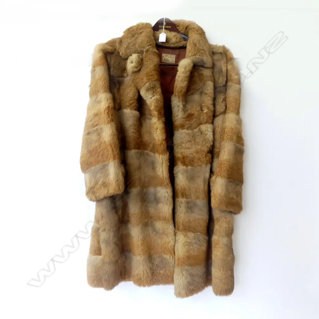 VINTAGE HARE FUR COAT; LABEL READS '... by D.L. ELLIS, AUCKLAND N.Z. Image 1++