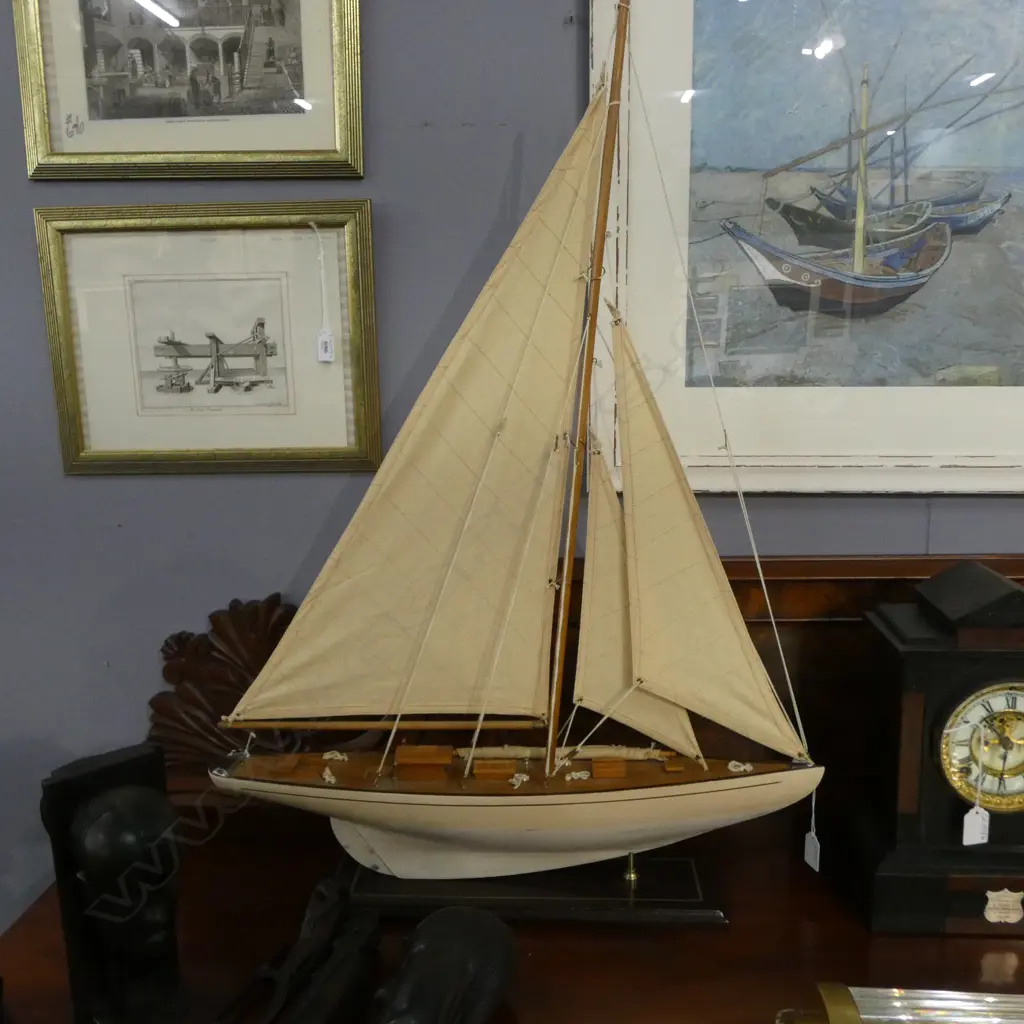 MODEL YACHT H.840mm Image 1++