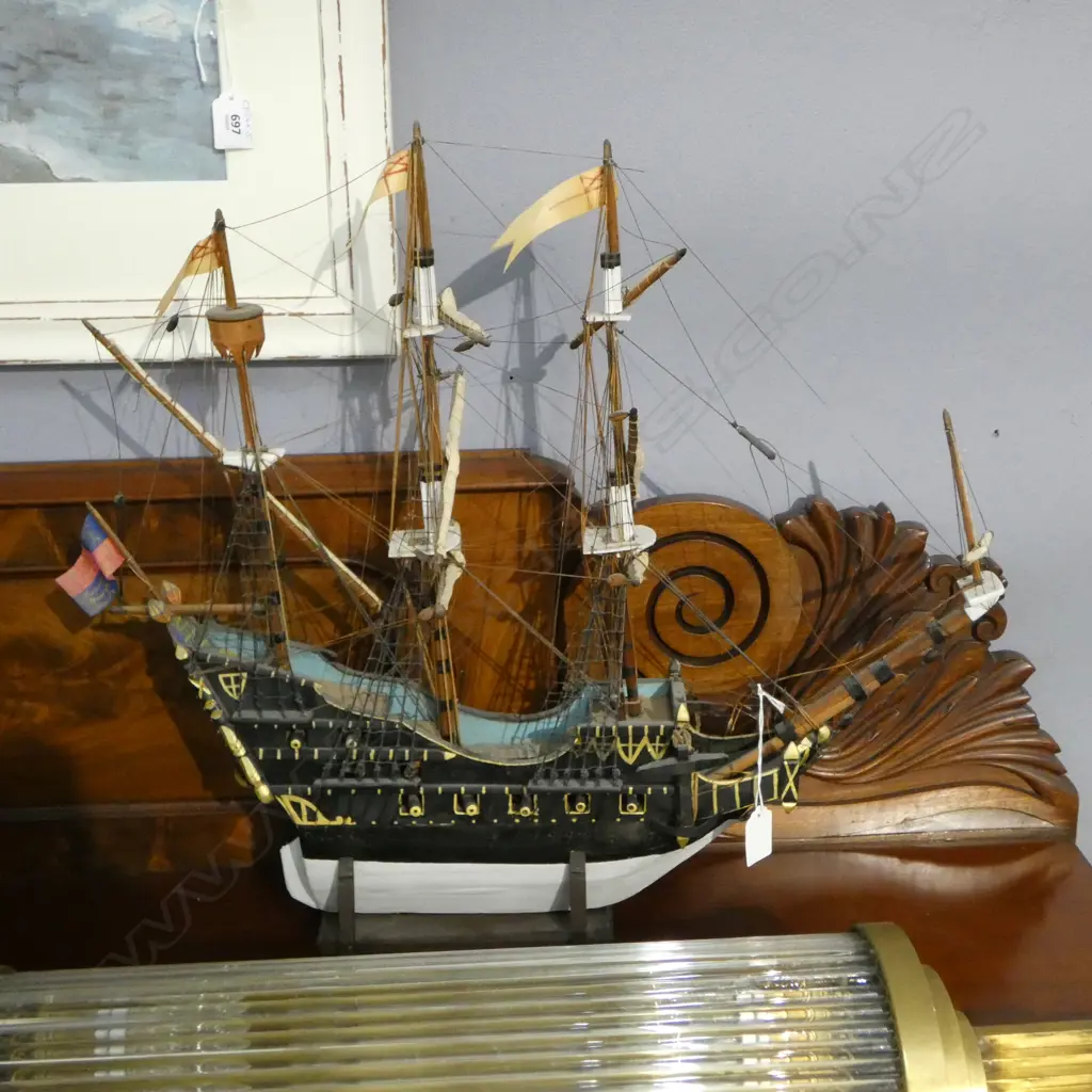 WOODEN SHIPS MODEL OF AN ENGLISH SHIP W.550mm Image 1++