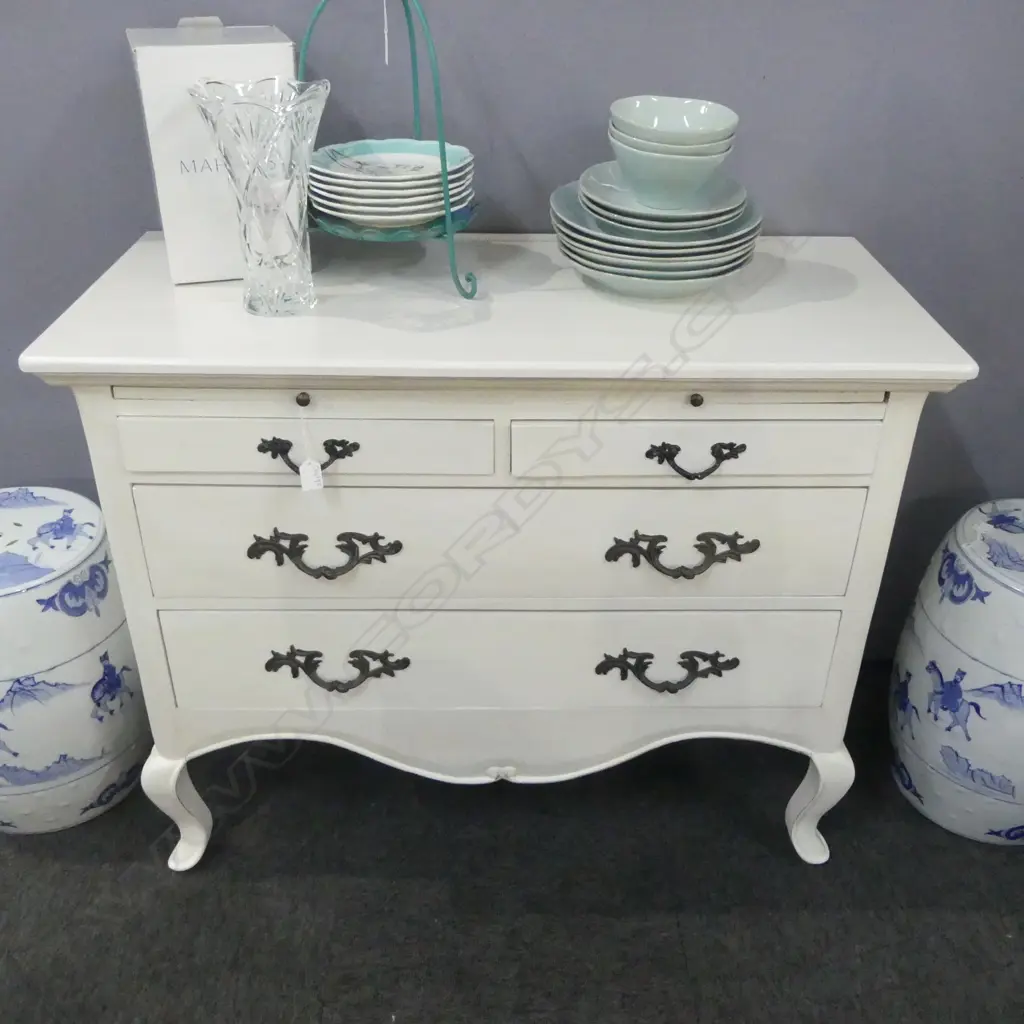 WHITE PAINTED FRENCH STYLE 4 DRAWER CHEST w. BRUSH SLIDE 1050x480x840mm Image 1++