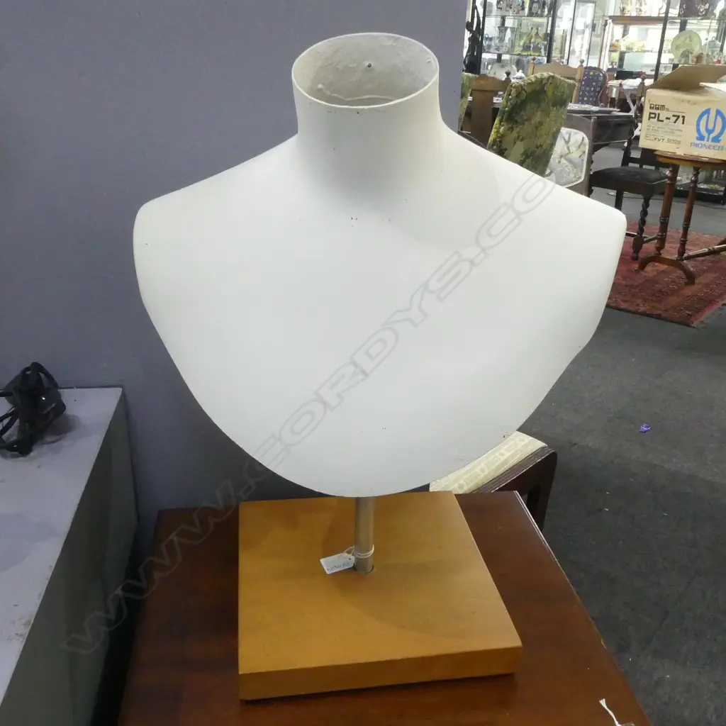 PLASTER NECKLACE DISPLAY STAND H.580mm Image 1++