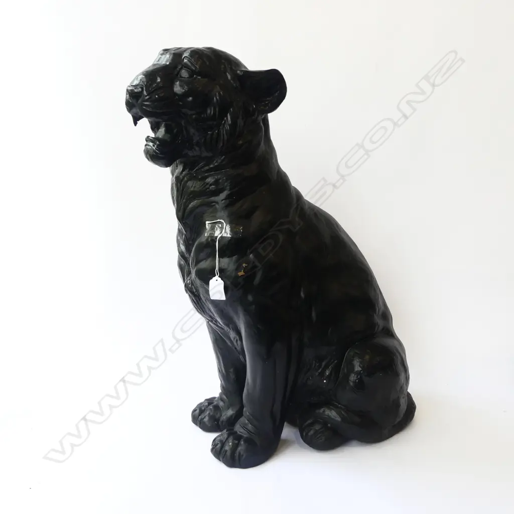 BLACK CERAMIC LIONESS H.650mm Image 1++