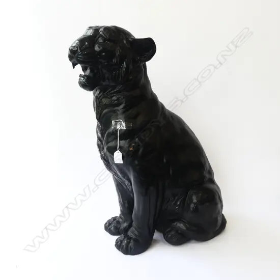 BLACK CERAMIC LIONESS H.650mm