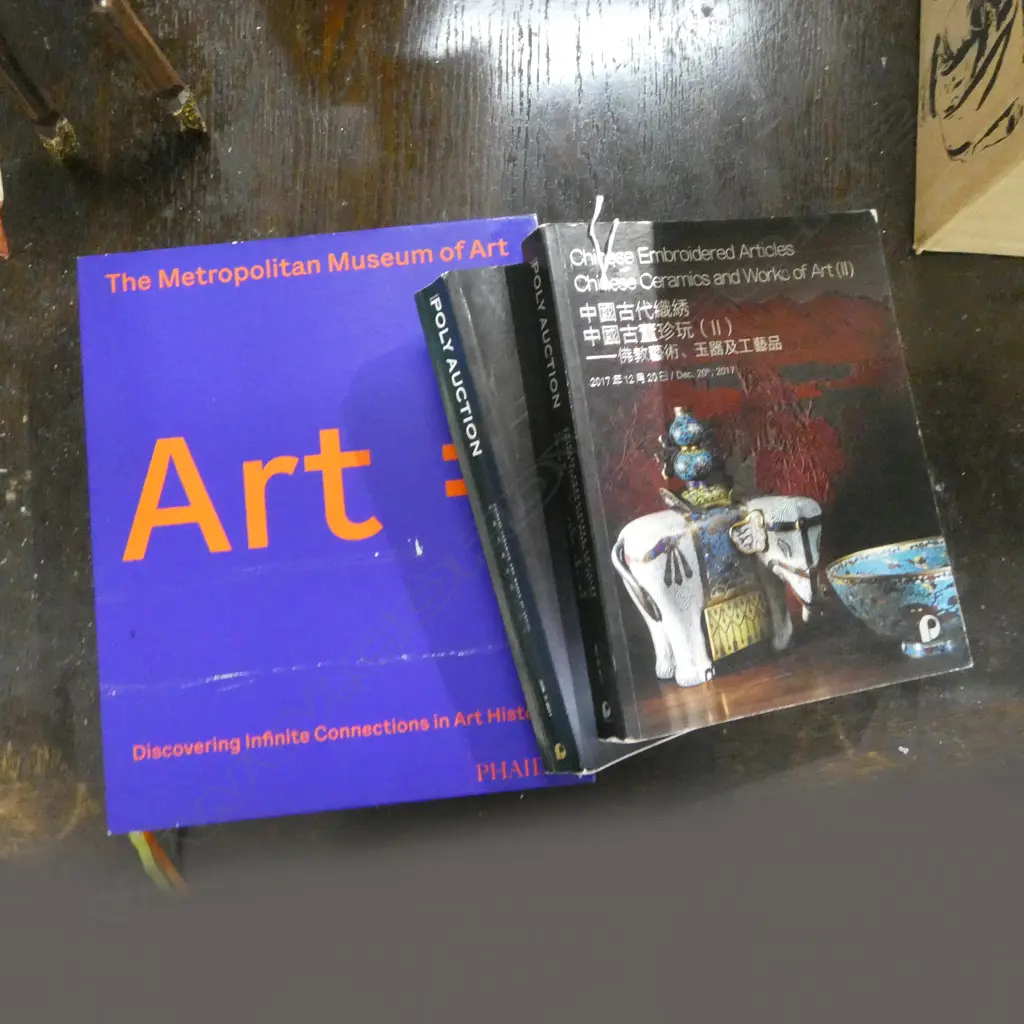 PHAIDON THE METROPOLITAN MUSEUM OF ART + 2 POLY AUCTION CATALOGUES (IN CHINESE) Image 1++