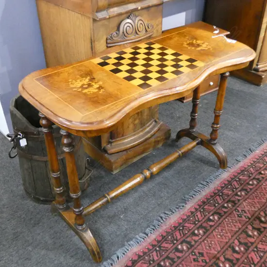 VICTORIAN CHESS BOARD INLAID SIDE TABLE W.910mm