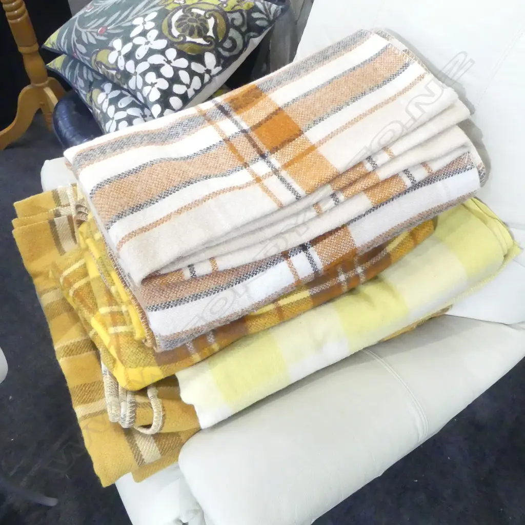 6 RETRO YELLOW / ORANGE WOOL BLANKETS Image 1++