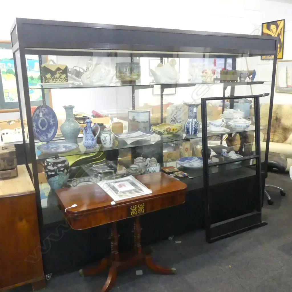 LG MODERN DISPLAY CABINET 2400x600x1915mm Image 1++