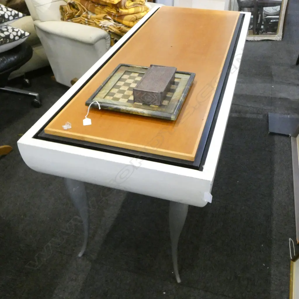 VINTAGE DISPLAY TABLE 1510x610x730mm Image 1++