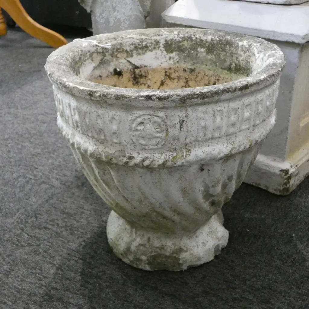 CONCRETE GARDEN PLANTER URN H.300mm Image 1++