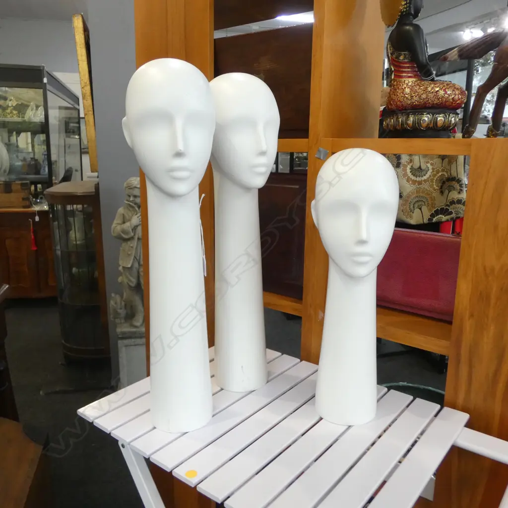 3 WHITE MANNEQUIN DISPLAY HEADS H.650mm Image 1++