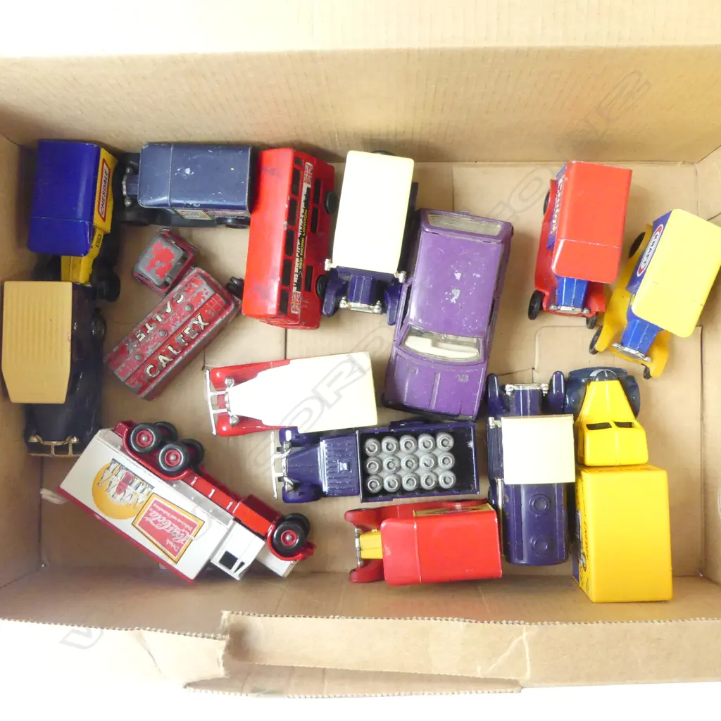 15 MODEL VEHICLES Image 1++