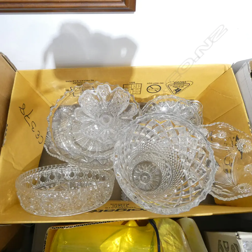 ASST. CUT GLASS etc Image 1++
