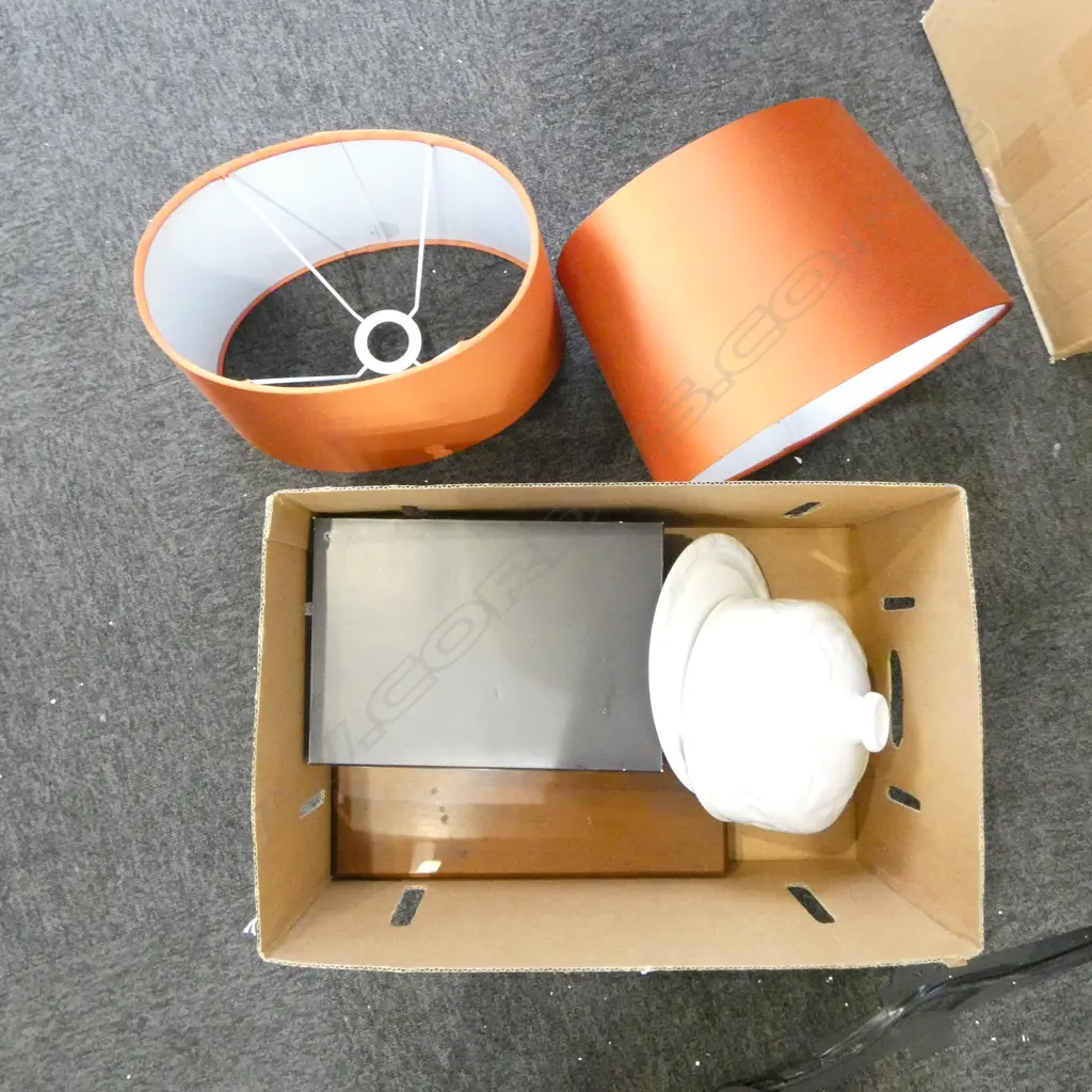 HALF SMALL CANTEEN CUTLERY, BOXED RITUAL COLLECTION PR C/S, BUTTER DISH, PR LAMP SHADES Image 1++