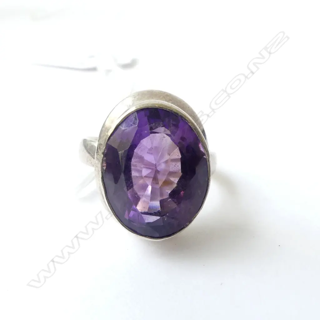 SILVER & AMETHYST RING SIZE S Image 1++