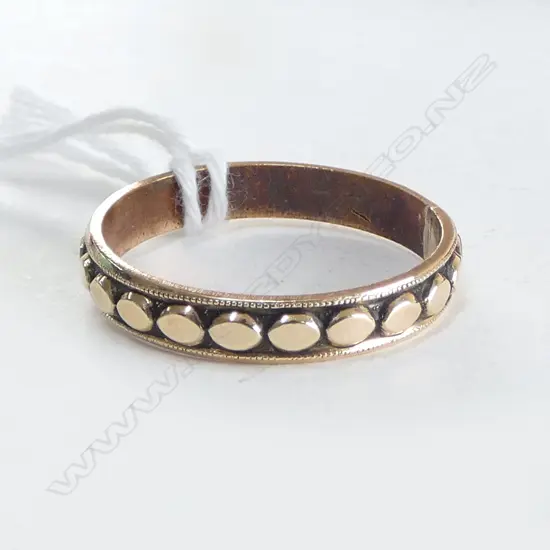 9CT GOLD-LINED (LD) RING, SIZE V, 2.53gms