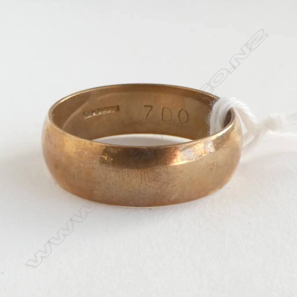 9ct GOLD WIDE WEDDING BAND RING 6gms SIZE V1/2 Image 1++
